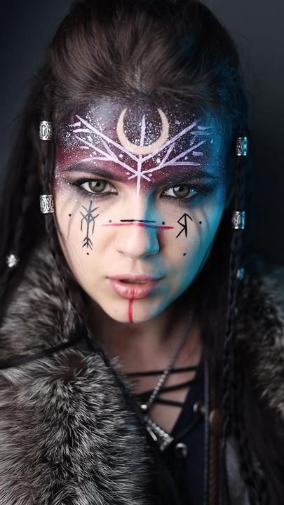 Viking Make Up Woman Simple, Viking Makeup Female Warrior, Celtic Halloween, Vikings Costume Diy, Viking Face Paint, Warrior Makeup, Viking Makeup, Halloween Party Bar, Face Tats