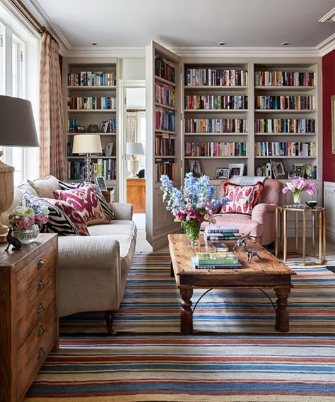 Room Bookshelf Ideas, Small Living Room Storage, Home Library Design Ideas, Home Library Rooms, Room Bookshelf, Bookshelves In Living Room, Apartments Decorating, Decorating Farmhouse, Home Library Design