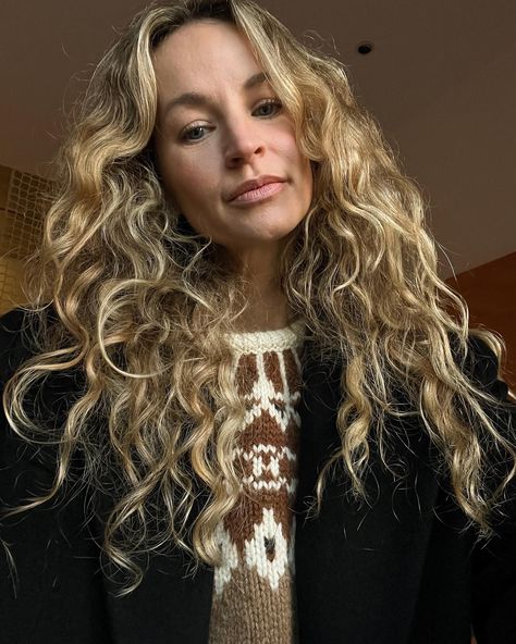 Anouk Yve (@anoukyve) • Instagram photos and videos Anouk Yve, Uk Trip, Life Lately, They Said, Instagram Life, So Nice, Memory Lane, Perm, Naturally Curly