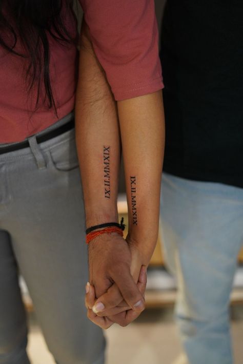 Couples Tattoos Roman Numerals, Couples Wedding Date Tattoo, Matching Roman Numeral Tattoo Couple, Couple Roman Numeral Tattoo, Unique Marriage Tattoos, Anniversary Date Tattoo Ideas Couple, Roman Numeral Couple Tattoo, Roman Numeral Tattoo Couple, Marriage Date Tattoo Ideas