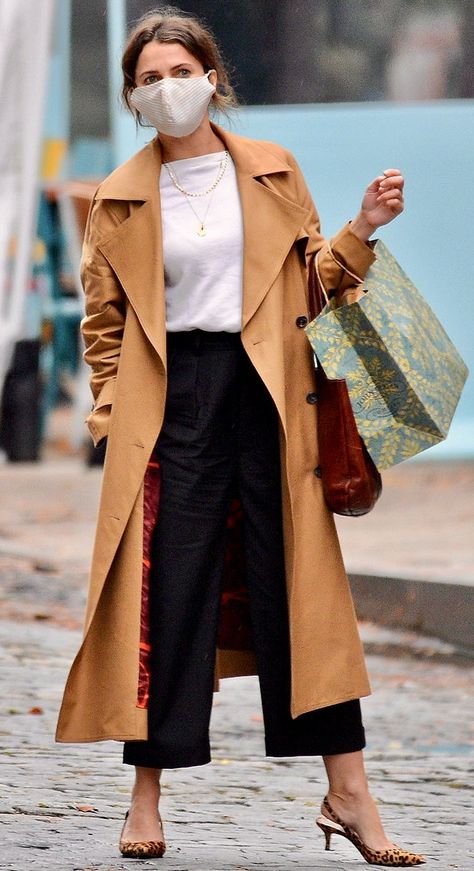 Keri Russell Style, Missi Pyle, Mission Impossible 7, Gossip Girl Reboot, Pregnant Model, Kit Harrington, Keri Russell, Trench Coat Outfit, Star Track