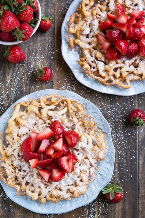 Homemade Funnel Cakes that taste just like the ones at the fair! Funnel Cake Photography, Oreo Brownie Trifle, Fair Funnel Cake Recipe, Gluten Free Funnel Cake, Princess Monster, Sopapilla Recipe, Apartment Recipes, Homemade Funnel Cake, Fair Foods