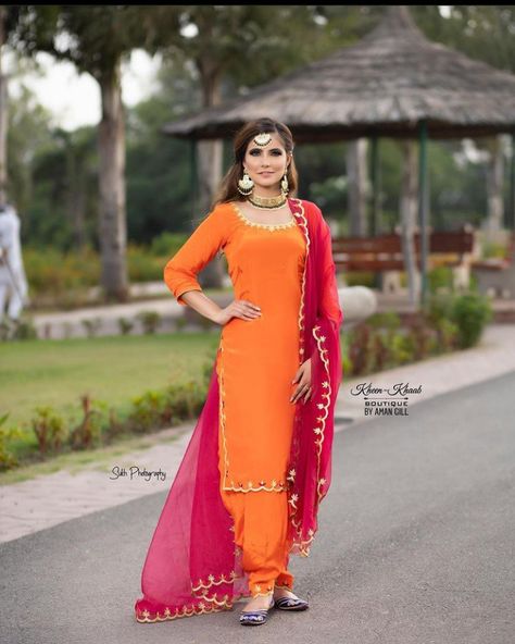 Shadi Outfits, Cutwork Designs, Designer Suits For Wedding, Amrapali Jewellery, Suit Punjabi, Punjabi Style, Punjabi Suits Designer Boutique, Black Kurta, Embroidery Suits Punjabi