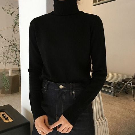 Black Turtleneck Aesthetic, Black Turtleneck Women, Black Turtleneck Outfit, The Clique, Turtleneck Outfit, Black Jeans Outfit, Stylish Women Fashion, Black Turtleneck, Black Women Fashion