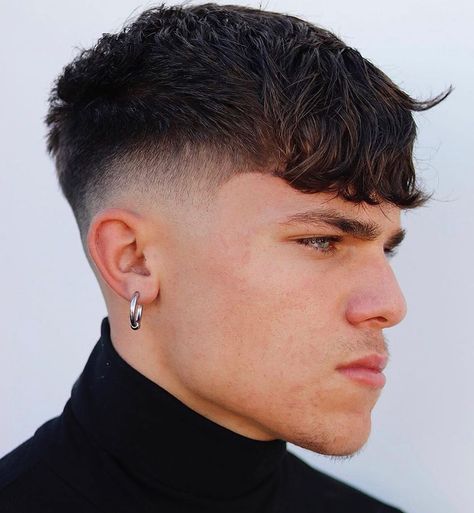 Men's Hairstyles on Instagram: “Fresh Look! 🔥 Tag a friend / Comment below👇🏼 @joshlamonaca ✂️” Caesar Haircut, Fade Hair, Taper Fade Haircut, Quiff Hairstyles, Stylish Short Haircuts, Cool Mens Haircuts, Men Haircut Styles, Haircut Inspiration, Men Hairstyles