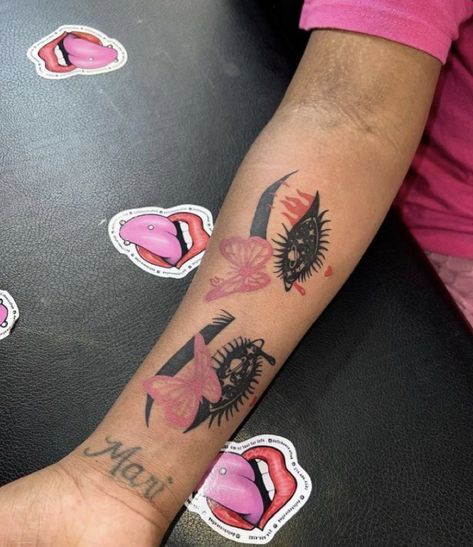 Best Feminine Tattoos, Brother And Sister Tattoos, Brother And Sister Tattoo Ideas, Baddie Tattoos, Sister Tattoo Ideas, Beginner Tattoos, Hand Tattoos For Girls, Neck Tattoos Women, Sister Tattoo