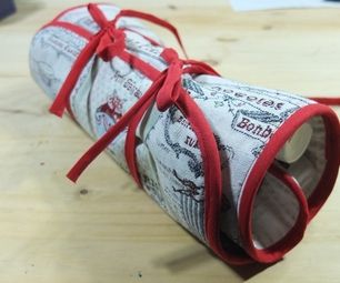 Rolled travel toiletry Diy Toiletries, Toiletry Bag Pattern, Organised Chaos, Holiday Contest, Diy Sewing Crafts, Useful Projects, Craft Shed, Sewing Essentials, Bags To Make