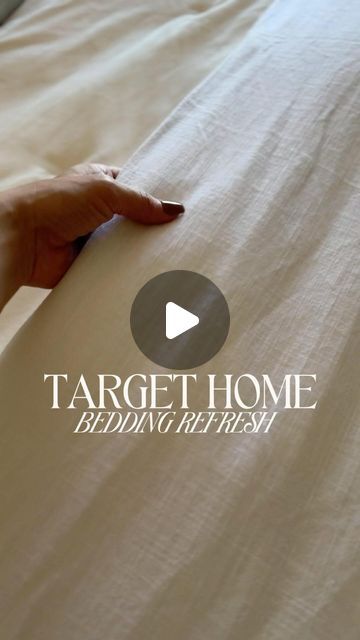 Paola Medina on Instagram: "TARGET BEDDING REFRESH Comment BED 101 for links to these Target bedding essentials and layer your bed like a pro! #targethome #targetpartner  As shown in reel: Luxe Diamond Stitch Velvet quilt in FULL/QUEEN Color: Light Brown and Ivory. Heavyweight Linen Blend Duvet Cover & Sham Set FULL/QUEEN Color: White All Season Feather & Down Comforter FULL/QUEEN  Bedding Bedroom organization Bedroom decor Target bedding Target home decor Bedroom refresh Affordable curtains Organic modern Home hacks Home decor tips Interior design inspiration Home decor #targethome #targethomedecor #targetstyle #bedroomstyling #bedroommakeover" King Bed Layering Ideas, Target Bedding Ideas Layered, How To Make A Bed Like A Designer, Layered Bedding Ideas, Bedding Refresh, Bedding Styling, Bedding Target, Tips Interior Design, Organic Modern Home