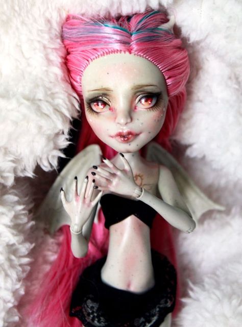 US $60.00 Used in Dolls & Bears, Dolls, Art Dolls-OOAK French Queen, Dolls Rainbow High, Everafter High, Rochelle Goyle, Dolls Repaint, Doll Therapy, Pokemon Dolls, Custom Monster High, Custom Monster High Dolls