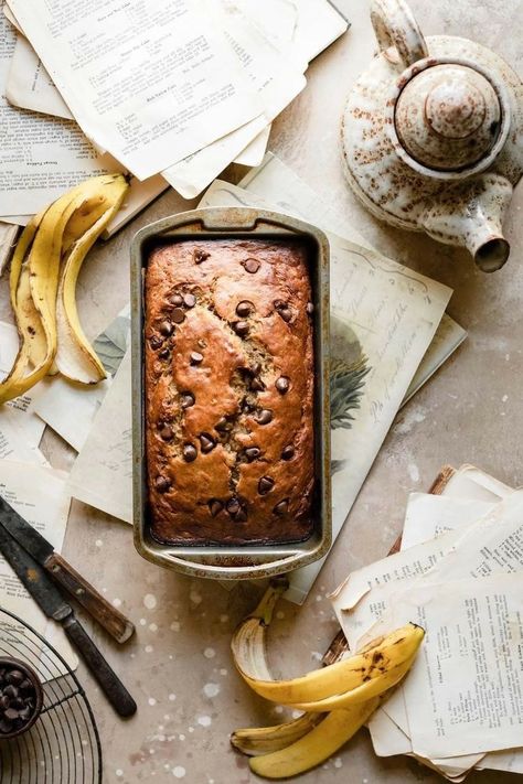 Moist Chocolate Chip Banana Bread, Dessert Loaf, Chocolate Chip Banana Bread Recipe, Breakfast Bread Recipes, Moist Banana Bread, Dessert Photography, Chocolate Chip Banana, Make Banana Bread, Gateaux Cake