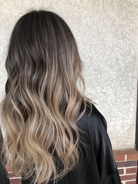 Black Roots Blonde Hair, Blonde Asian Hair, Balage Hair, Highlights Brown Hair Balayage, Balyage Long Hair, Ash Blonde Hair Balayage, Balayage Hair Ash, Balayage Straight Hair, Blonde Hair With Roots