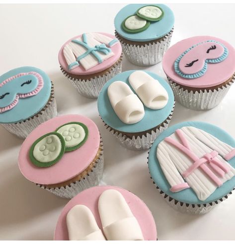 Spa Themed Desserts, Spa Birthday Cupcakes, Esthetician Party Ideas, Skincare Birthday Cake, Skincare Birthday Party, Esthetician Cookies, Spa Birthday Cake, Spa Cupcakes, Spa Party Foods