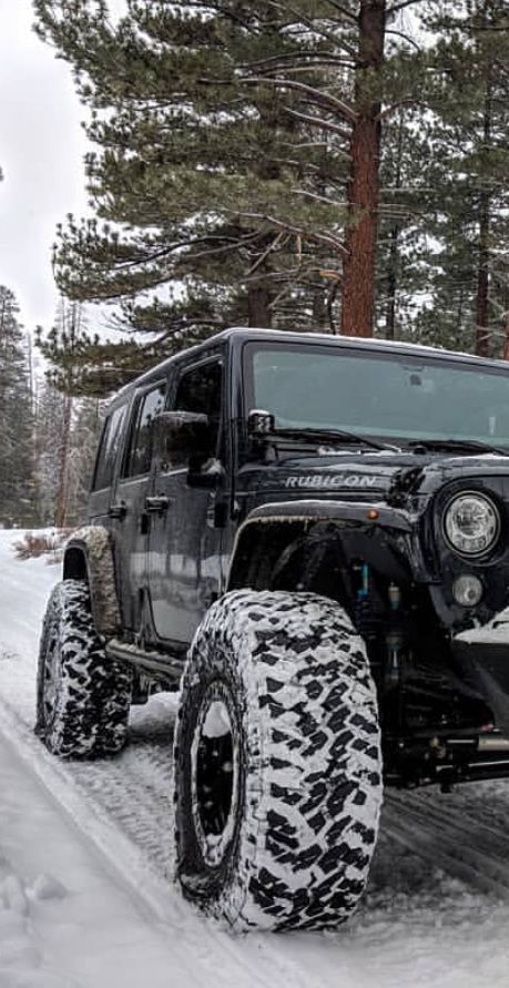 Dream Jeep Wrangler, Aesthetic Jeep Wallpaper, Jeep Wrangler Wallpaper, Black Jeep Wrangler Aesthetic, Girl Jeep Wrangler, Jeep Wrangler Aesthetic, Jeep Wrangler Black, Adventure Jeep, Black Jeep Wrangler