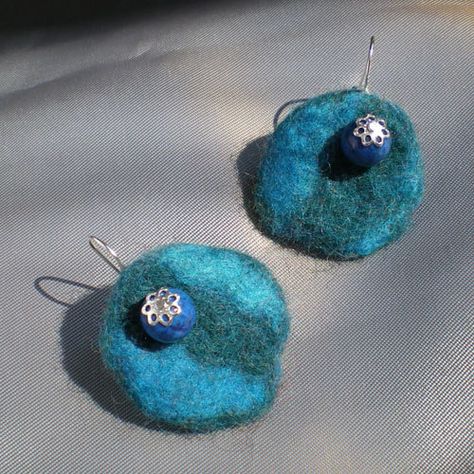 beautiful blue felted earrings Felt Bracelet, Felted Jewelry, Felted Earrings, Diy Fabric Jewellery, Felt Beads, Hair Clips Diy, Pom Pom Earrings, Felt Jewelry, Wool Balls