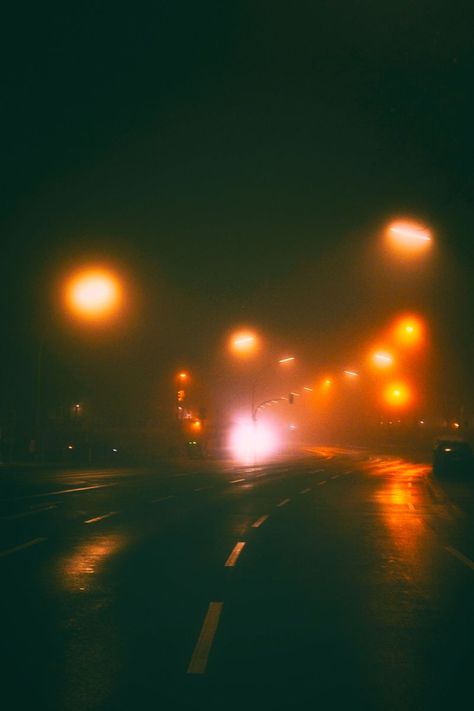 Foggy Night Photography, Moody Art Aesthetic, Moody Lighting Aesthetic, Dreamy Dark Aesthetic, Moody Cinematic Photography, After Dark Photography, Moody Street Photography, Moody Vibes Aesthetic, Mood And Atmosphere Photography