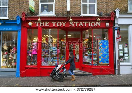 Toy Store Design, Yt Ideas, Richmond London, Bloxburg Builds, Character Animation, Great Ads, Interior Display, Store Ideas, Shop Front Design