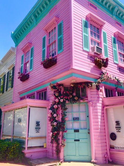 Casa Disney, Pink House, Barbie Dream House, Pink Houses, Dream House Interior, Pink Summer, Dream House Decor, The Times, House Inspo