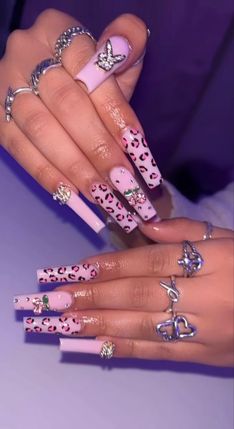 Pink Cheetah Nails Y2k, Pink Chetaprint Nails, That Is So Fetch, Juicy Couture Nails, Y2k Birthday Nails, Back To School Nails Medium, 2000s Nails Acrylic Y2k, Pink Packaging Ideas, Lipgloss Small Business