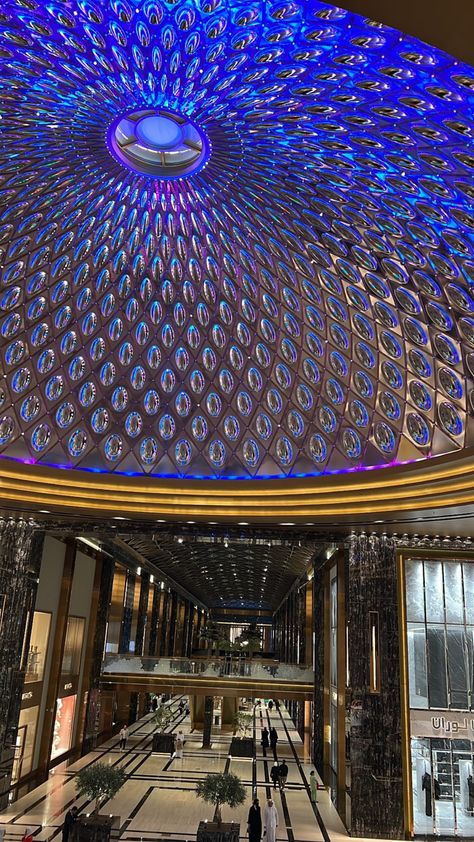 Avenues Mall Kuwait, Kuwait Desert, Avenues Kuwait, Kuwait Aesthetic, Kuwait Architecture, Khaleeji Aesthetic, Country Aesthetic, Architecture Background, Hotel Interiors