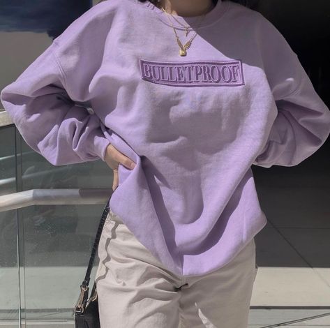 Light Purple Hoodie, Purple Hoodie, Purple Outfits, Sweatshirt Outfit, Hoodie Outfit, Crewneck Sweater, Outfits Casuales, Outfits Aesthetic, Purple Color