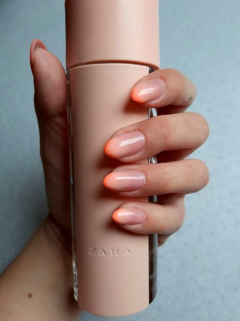 Peach Ombré Nails, Ombre Nails Beige, Ombre Nails Peach, Light Peach Nails, Peach Ombre Nails, Coral Ombre Nails, Fall Ombre Nails, 15 Nails, Ombre Nail Colors