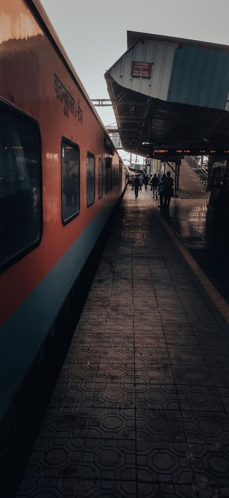 train station picture Railway Station Aesthetic, Balasaheb Ambedkar Photo, Train Station Aesthetic, Delhi Travel, Train Platform, Views Video, Gym Art, Music Collage, Indian Railways