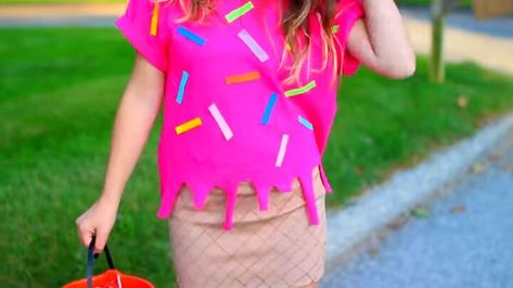 Diy Food Halloween Costumes, Sprinkle Costume, Easy Ice Cream Costume, Popsicle Costume, Ice Cream Dress Up, Dessert Costume, Candy Costume Ideas, Ice Cream Sundae Costume, Ice Cream Halloween Costume Women