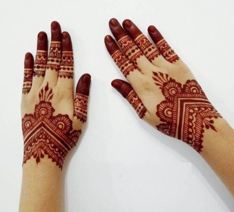 Inai Pengantin, 2018 Instagram, Indian Mehndi Designs, Floral Henna Designs, Heena Design, Tato Henna, Mehndi Designs 2018, Henna Art Designs, Bridal Henna Designs