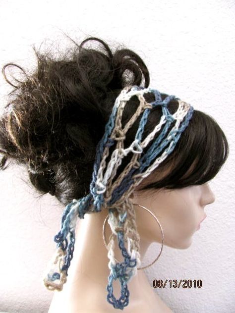 Hair scarf....I want one of these! Bandeau Au Crochet, Beachy Outfits, Confection Au Crochet, Crochet Hair Accessories, Estilo Hippie, Crochet Diy, Diy Crochet Projects, Style Hair, Crochet Headband