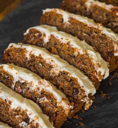 12 Tomatoes on Instagram: “Carrot cake is great. Banana bread is great. And when you combine them both in one sweet little loaf, it’s possibly even greater. Our…” Carrot Cake Banana Bread, Cake Banana Bread, Noom Recipes, Carrot Cake Loaf, Carrot Banana Cake, Carrot Bread, Cake Loaf, Cake Banana, Loaf Cakes