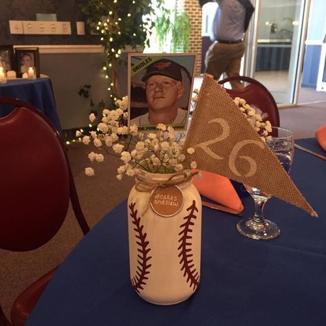 Dodgers Party, Baseball Centerpiece, Baseball Table, Banquet Centerpieces, Softball Party, Sports Banquet, Baseball Wedding, Sports Party Decorations, Baseball Crafts