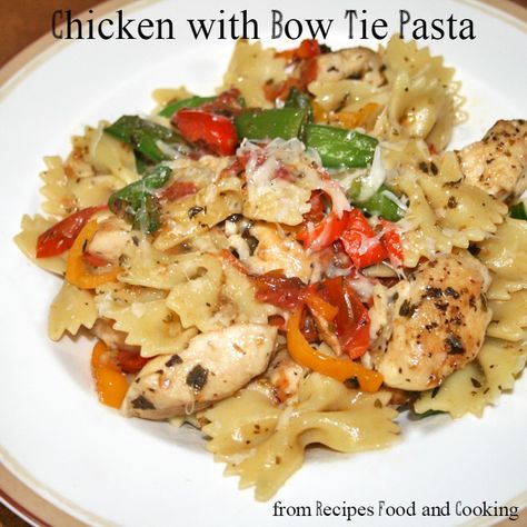 Chicken with Bow Tie Pasta and lots of vegetables. Quick and easy dinner. - Recipes, Food and Cooking Bowtie Pasta Recipe, Chicken Bowtie Pasta, Bow Tie Pasta Recipe, Cooking Journal, Chicken Cutlet Recipes, Bow Tie Pasta, Chicken Parmesan Casserole, Cutlets Recipes, Pesto Chicken Pasta