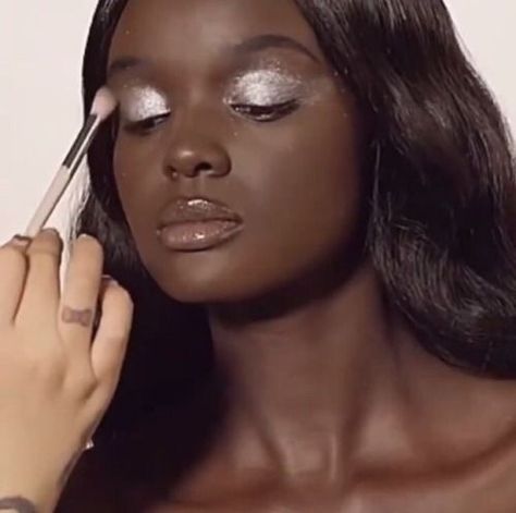 Sliver Makeup, Petty Girl, Black Femininity, Rich Girl, Messy Hairstyles, Black Aesthetic, Fashion Pictures, Mood Boards, We Heart It