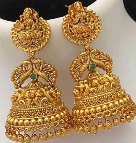 Antique Gold Earrings Jhumka, New Model Butta Kammalu, Gold Jumkas Design Bridal, Lakshmi Buttalu Earrings Gold, Antique Jumki Designs Gold, Gold Buttas Earrings, Jimmiki Earrings Gold, Gold Jimikki Earrings, Jumkis Indian Jewelry Gold