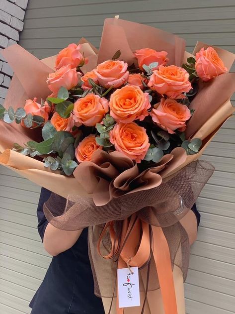 Flower Boquettes, Orange Roses Bouquet, Orange Rose Bouquet, Birthday Flowers Bouquet, Orange Bouquets, Luxury Flower Bouquets, Boquette Flowers, Flower Guide, Bouquet Wrap