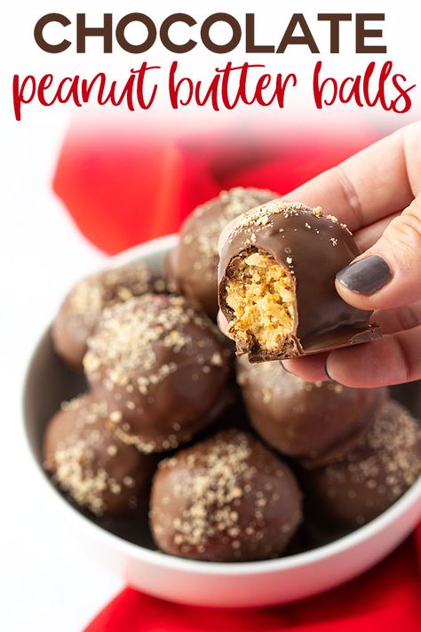 Easy no bake Chocolate Peanut Butter Balls with graham cracker crumbs, coconut and pecans - An old fashioned recipe that's always a welcomed holiday treat! #easy #peanutbutterballs #dessert #christmas #recipe Peanut Butter Chocolate Balls, Dessert Balls, Graham Dessert, Chocolate Peanut Butter Balls, Tea Desserts, Homemade Chocolates, Dessert Christmas, Graham Cracker Recipes, Peanut Butter Balls Recipe