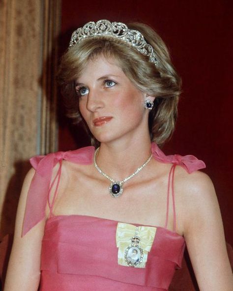 Diana Jewels Alexa Demie, Princess Elizabeth, Princesa Diana, The Princess, Princess Diana, Tiara, Pink