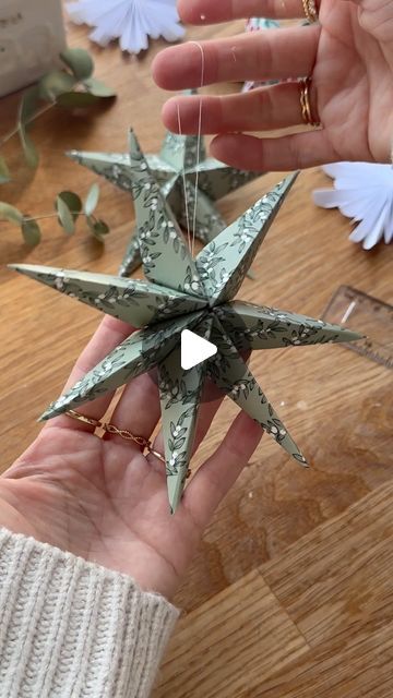 Emelie larsson on Instagram: "DIY PAPER STARS 🎄  Here’s another paper star you can make for christmas 🥰 I love these and you can make them with different kind of papers like wallpaper, gift wrapping paper or News paper ☺️  Don’t forget to save this DIY so you can make it later ❤️  #paperstars #christmascrafts #papercrafts #papercrafting #diychristmas #diychristmasdecor #christmas2024 #julpyssel #julpynt #gørdetselv #gördetsjälv" Star Paper Craft, Paper Ornaments Diy, Origami Christmas Ornament, Origami Star Paper, Diy Christmas Paper, Diy Christmas Star, Origami Star, Wrapping Paper Crafts, Wallpaper Gift