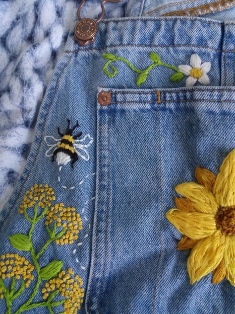 Flower Embroidery Overalls, Embroidery In Jeans Pant, Hand Embroidered Overalls, Embroidery On Kids Clothes, Overalls Embroidery Ideas, Embroidery On Overalls, Hand Embroidery On Jeans, Embroidery For Jeans, Embroidery Overalls