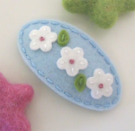 Excited to share the latest addition to my #etsy shop: Felt hair clip -No slip -Wool felt -Ecru daisy in a row -pale blue https://etsy.me/30nyBey #accessories #hair #baby #girl #bow #barrette #clip #wool #felt Felt Dandelion, Felt Hair Bows, Felt Hair Accessories, Girl Hair Accessories, Felt Hair Clips, Yellow Flower, Girls Hair Accessories