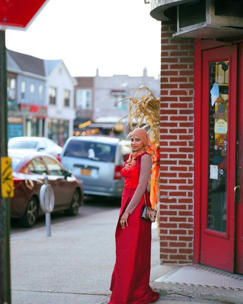 Red Rose Cafe Bustier Gown - res bustier with wrap skirt, vintage style photoshoot Rose Cafe Bustier Dress, Rose Cafe Bustier, Vintage Style Photoshoot, Bustier Pattern, Bustier Gown, Gala Themes, Strapless Bustier, Bra Cup Sizes, Full Dress