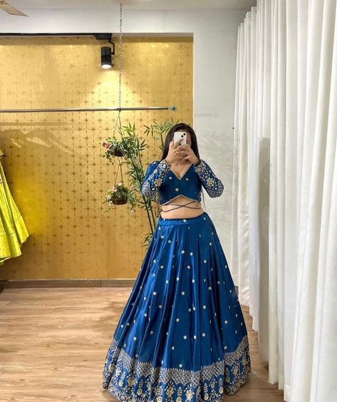 Bollywood Lengha, Lehenga Choli For Women, Choli For Women, Simple Lehenga, Trendy Outfits Indian, Indian Outfits Lehenga, Lehenga Designs Simple, Traditional Indian Dress, Blue Lehenga