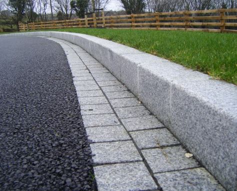 Silver Grey granite kerb and border installed with tarmac surfacing in Derrylin, Fermanagh. Tarmac Driveway Ideas Curb Appeal, Driveway Border Ideas, Tarmac Driveway, Silver Grey Granite, Easy Garden Ideas Landscaping, Driveway Border, Tarmac Driveways, Driveway Edging, Driveway Entrance Landscaping