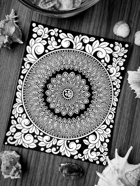 Doodle Art Unique, Mandala Art On A3 Sheet, Mandala Art Design Creative Beautiful, Mandala Art Unique Designs, Mandala With Flowers, Unique Mandala Drawing, Unique Mandala Art, Mandala Elements, Mandala Arts