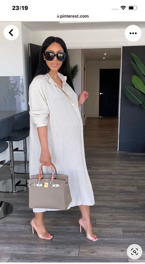 Chic Bump Style, Maternity Fits Black Women, Maternity Dress For Work, Casual Maternity Dress Outfits, Cute Maternity Outfits Black Women, Pregnant Business Attire, Flattering Pregnancy Outfits, Cute Maternity Outfits Casual, Pregnant Business Casual