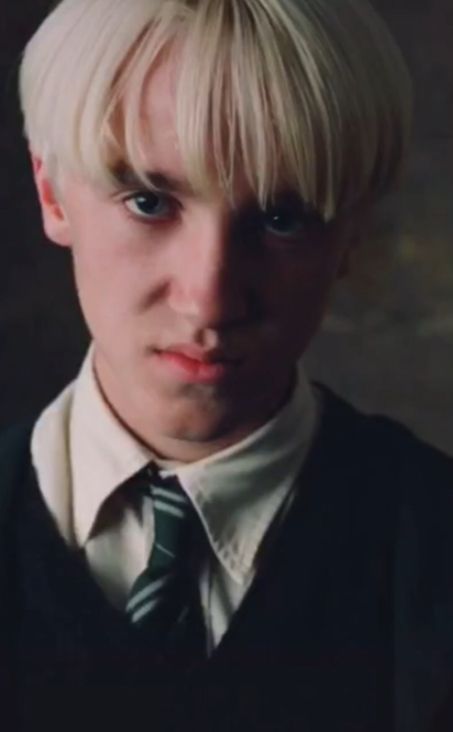 Draco Malfoy Eye Contact, 3rd Year Draco Malfoy, Draco 3rd Year, Draco Malfoy 4th Year, Draco Malfoy 3rd Year, Dear Draco, Blonde Ferret, Harry Potter Scene, Harry Potter Draco Malfoy