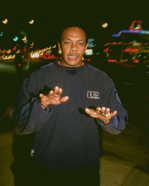 Dr Dre, Los Angeles, Martyn Goodacre, 2001 Doc Dre, 90s Music Artists, Gangsta Rap Hip Hop, History Of Hip Hop, Hip Hop 90s, 90s Rap, Hip Hop And R&b, Gangsta Rap, Hip Hop Art