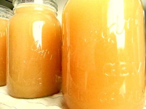 apple juice in mason Make Apple Juice, Homemade Orange Juice, Homemade Apple Juice, Flowers Recipes, Canning Apples, Apple Ideas, Canning Fruit, Produce Recipes, Home Canning Recipes