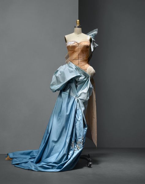 "This dress shows the process of construction not deconstruction. What sets couture apart from ready-to-wear is the ateliers, the workmanship, and the amazing attention to detail—nothing is impossible, and imagination becomes even more beautiful." —John Galliano on this ensemble on view in "Manus x Machina: Fashion in an Age of Technology. Manus X Machina, House Of Dior, Christian Dior Haute Couture, Costume Institute, Couture Details, John Galliano, Formal Style, Metropolitan Museum Of Art, Metropolitan Museum