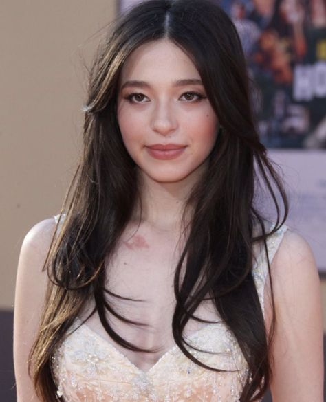 Mikey Madison, Model Aesthetic, Female Actresses, Emma Roberts, Emma Stone, Dream Hair, Girl Crushes, Women Life, Up Girl